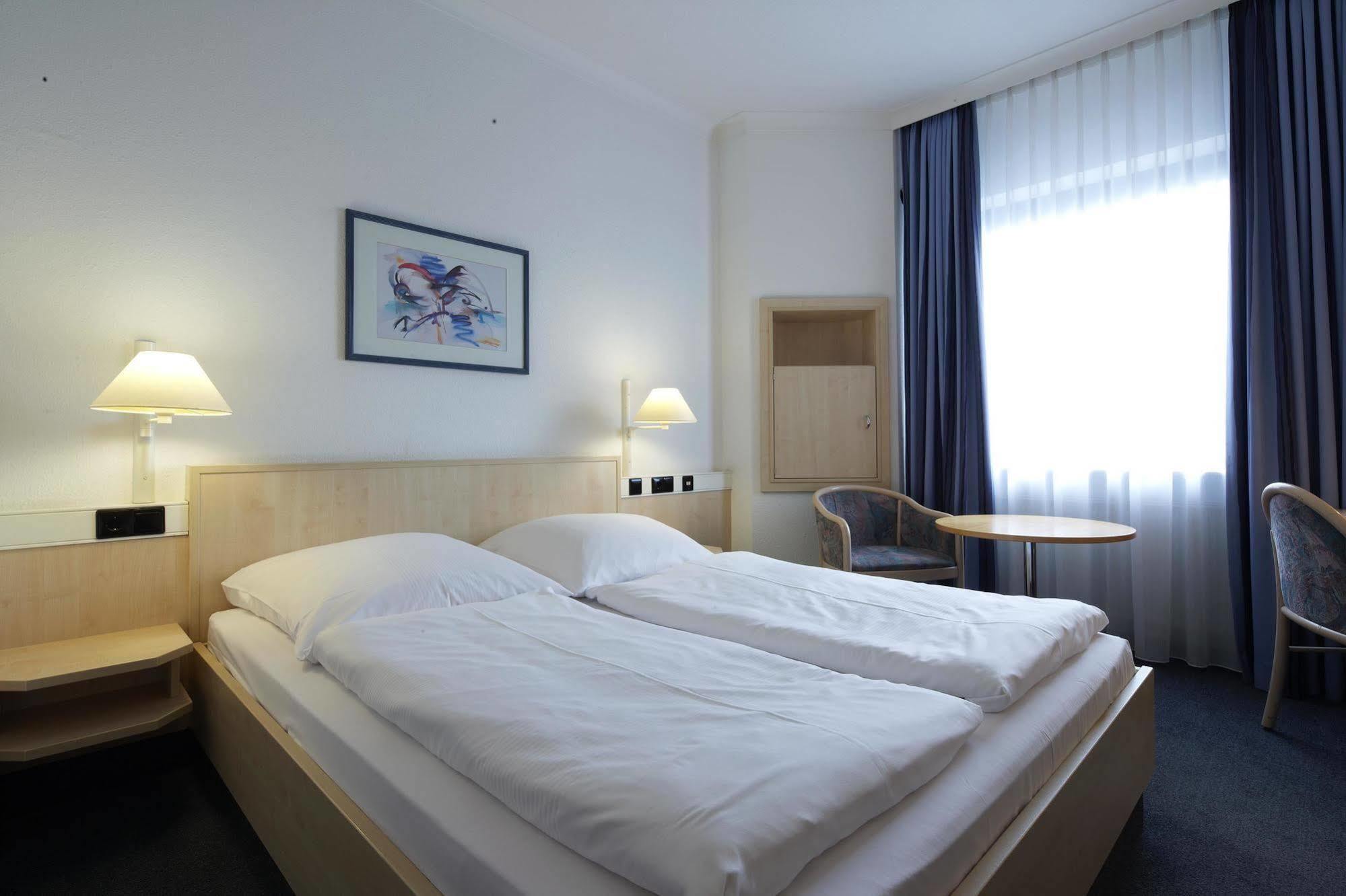 Rugs Hotel Augsburg City מראה חיצוני תמונה